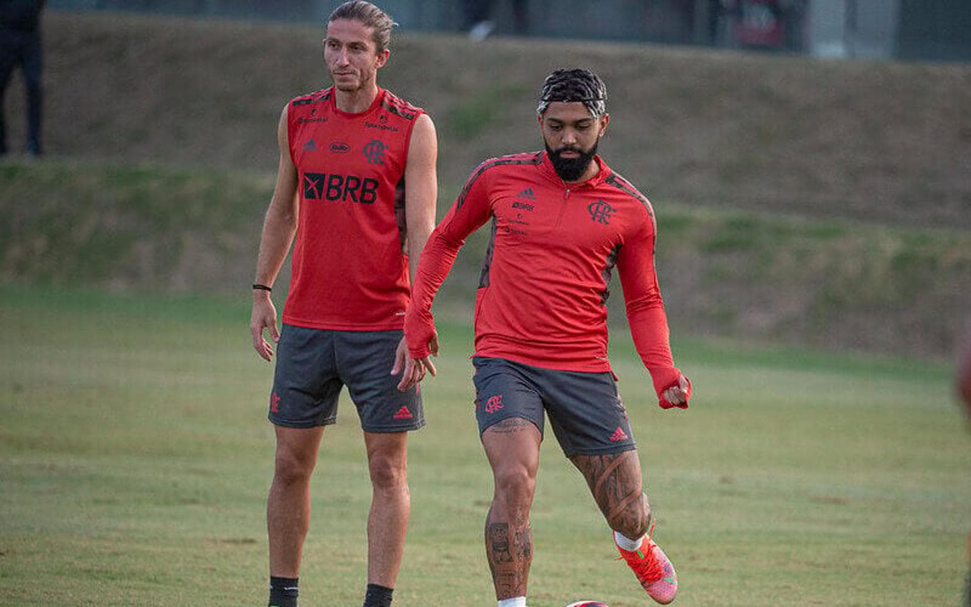 Apresentado como novo técnico do Flamengo, Filipe Luís promete dar a “vida” por Gabigol