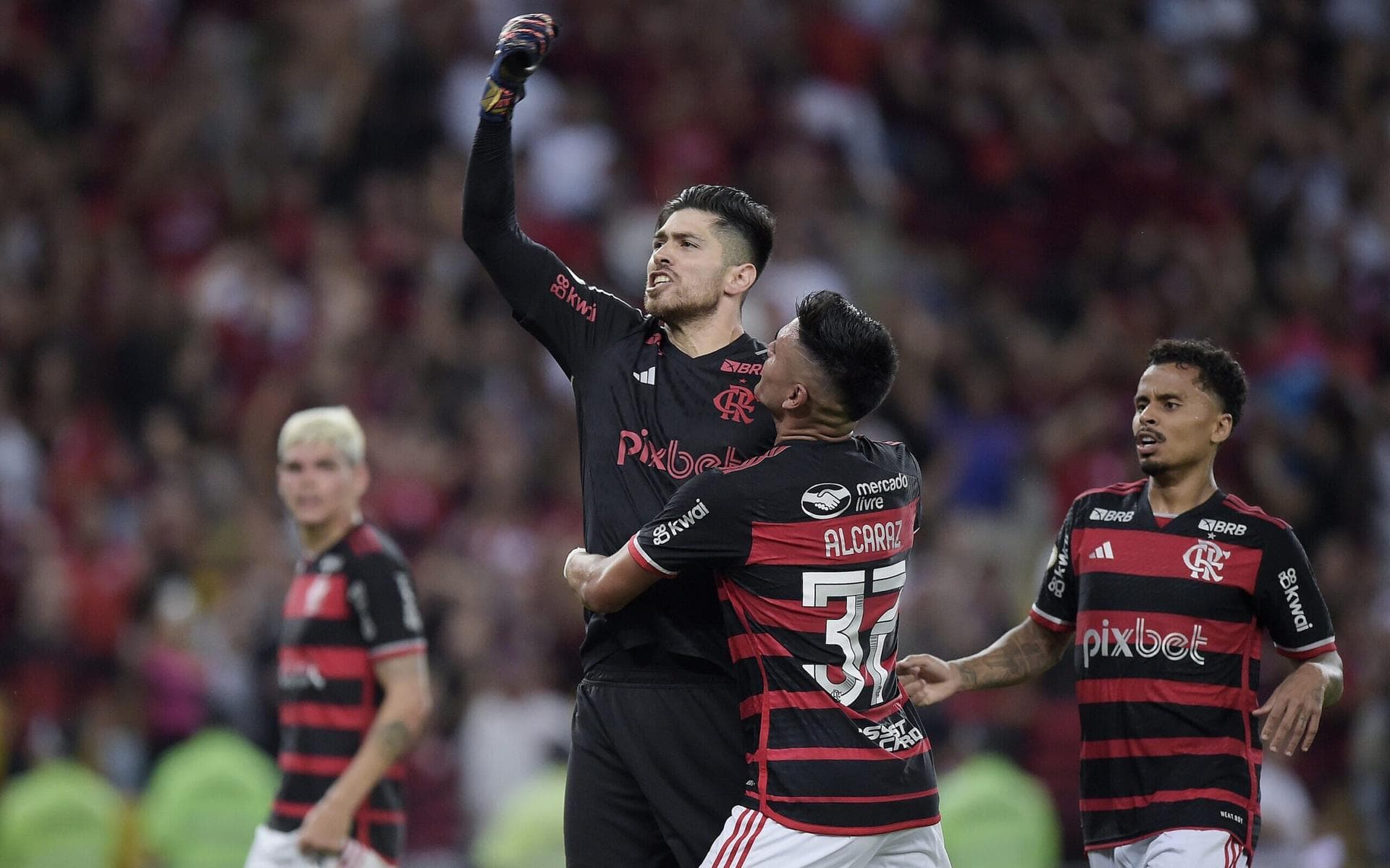 Torcedores do Flamengo ainda acreditam no título do Brasileirão; veja enquete