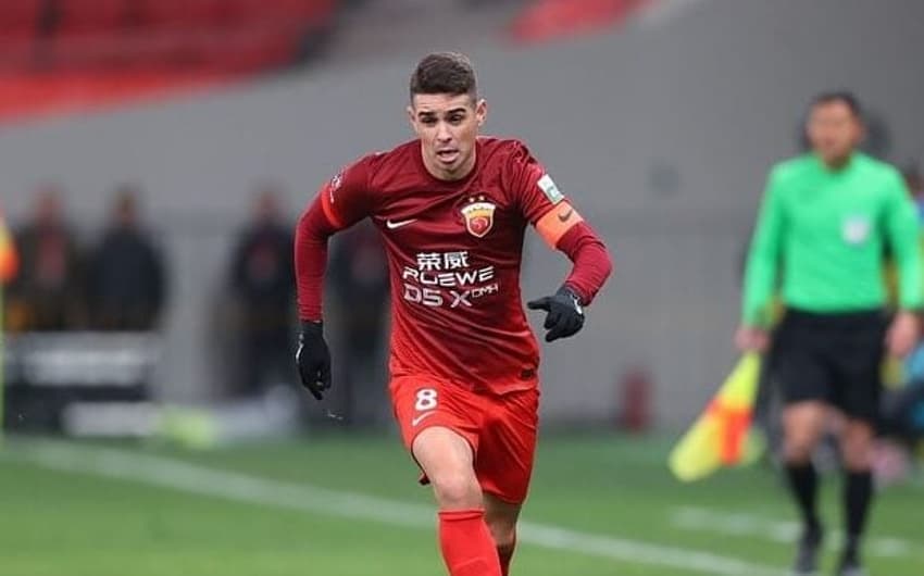 Oscar, do Shanghai Port, se aproxima de acerto com gigante brasileiro