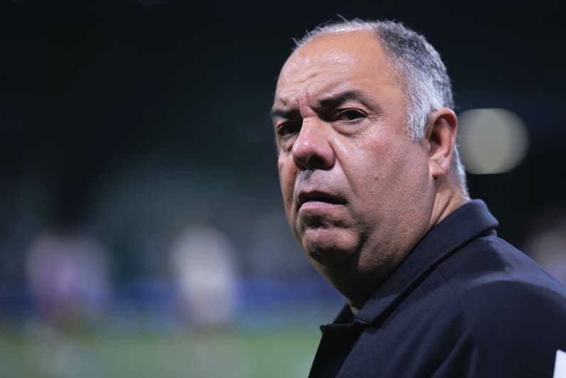 Braz dispara após goleada sofrida pelo Flamengo: ‘Não pode perder de quatro para o Botafogo’