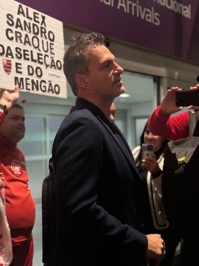 Diretor do Flamengo, Bruno Spindel rasga críticas a calendário enfrentado pelo clube