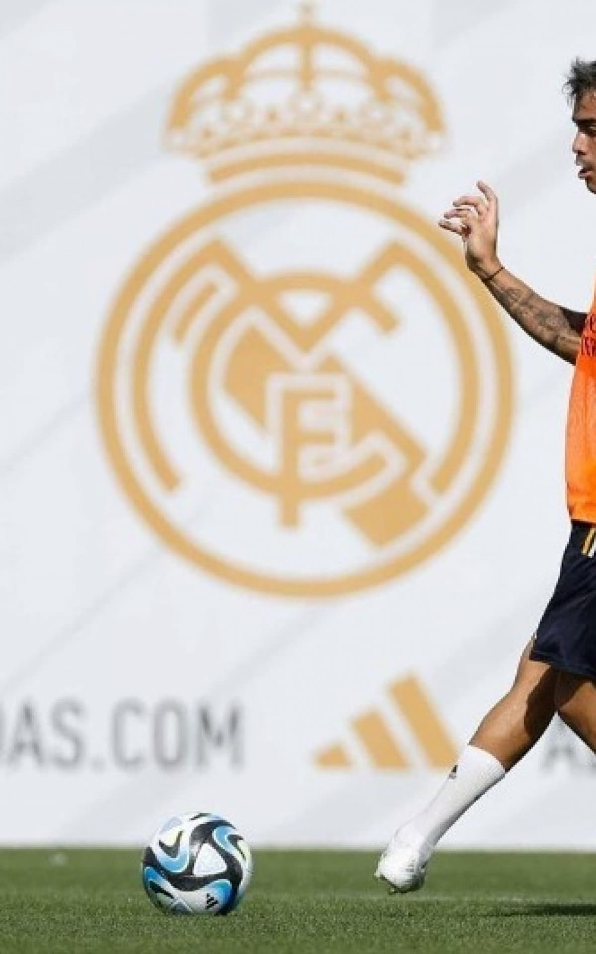 Reinier vê 'porta aberta' por retorno ao Flamengo, mas não faz previsão: 'Pode ser amanhã'