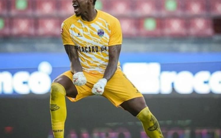 Hugo Souza, do Flamengo, entra na mira de clube da Série B