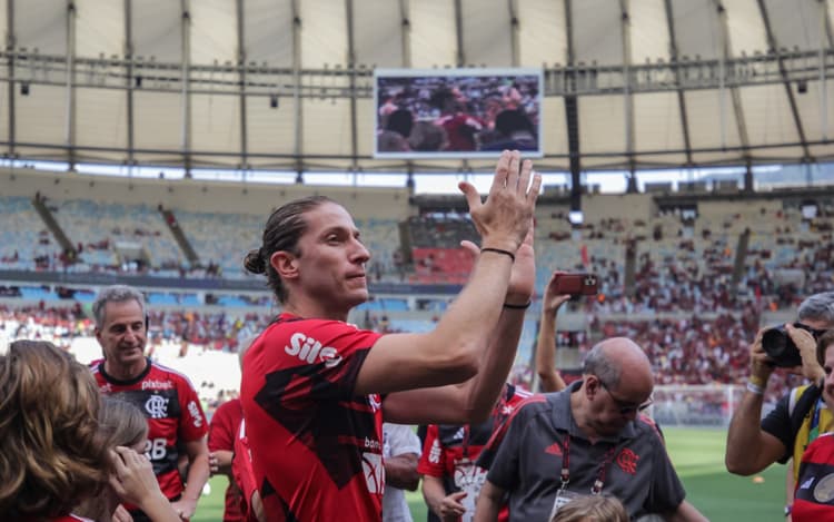 Filipe Luis pode seguir como técnico do Flamengo em 2025; entenda