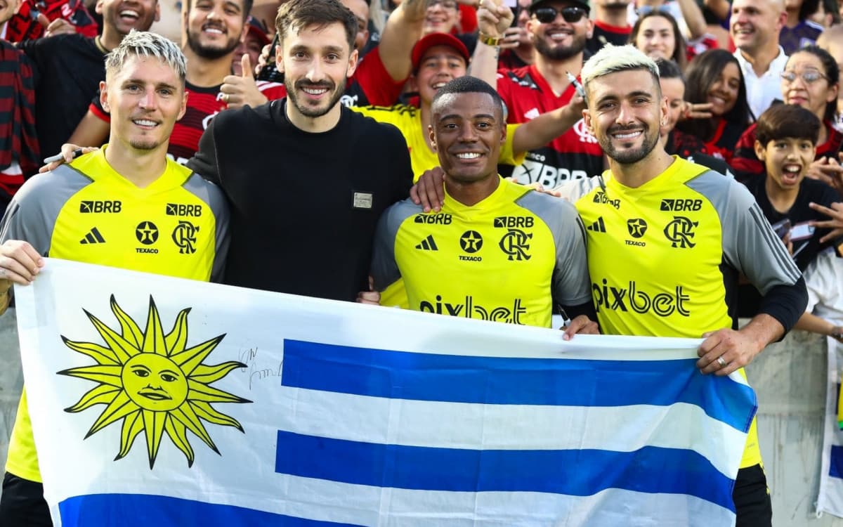 Uruguaios ainda não retornarão ao Flamengo em caso de eliminação na Copa América; entenda