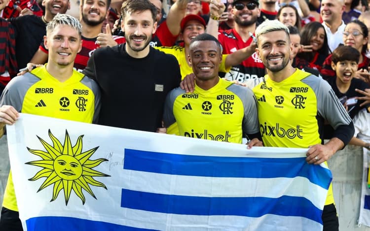 Uruguaios ainda não retornarão ao Flamengo em caso de eliminação na Copa América; entenda