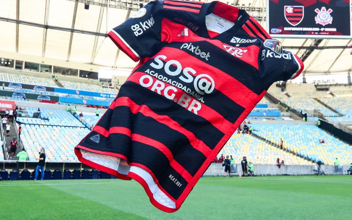 Flamengo inicia leilão das camisas utilizadas contra o Corinthians para ajudar o Rio Grande do Sul