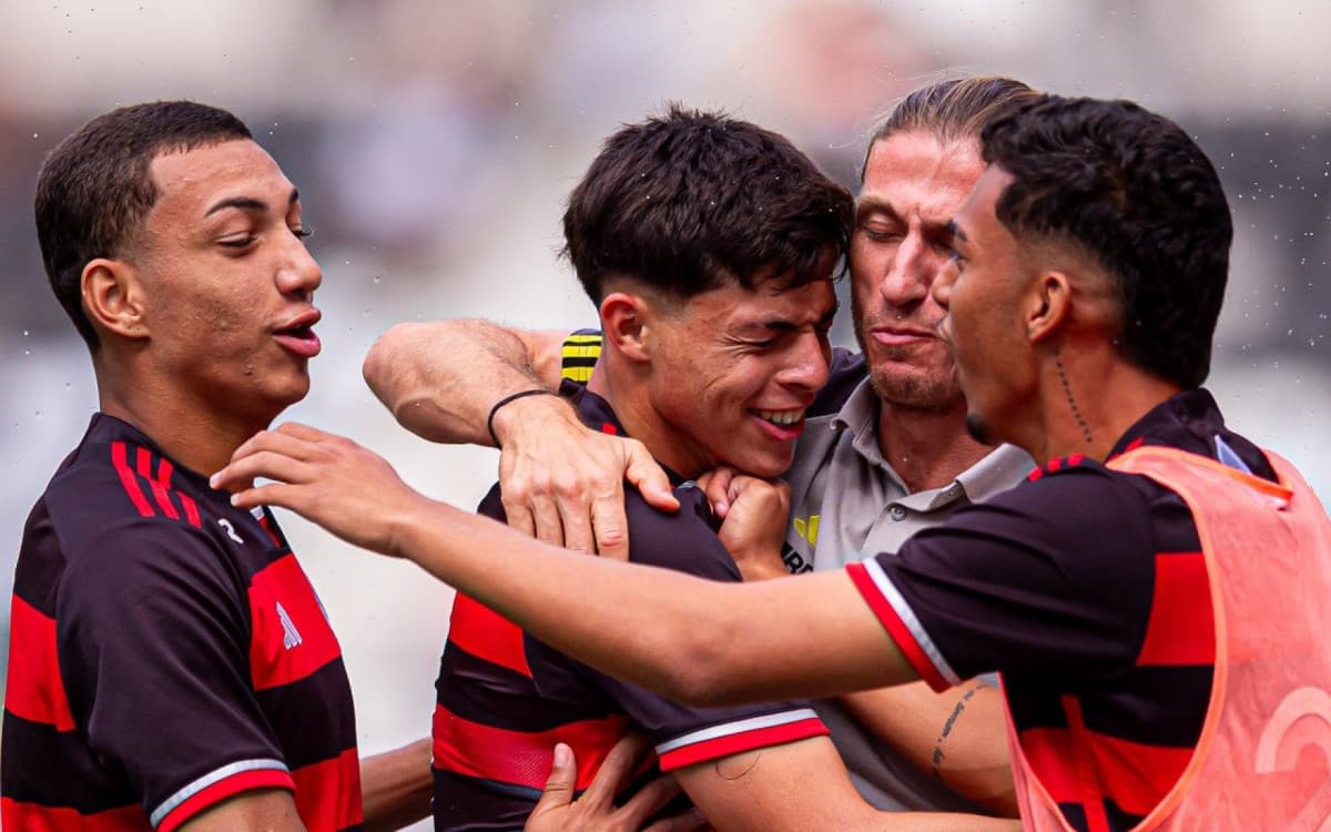 Filipe Luís pode conquistar primeiro título na base pelo Flamengo