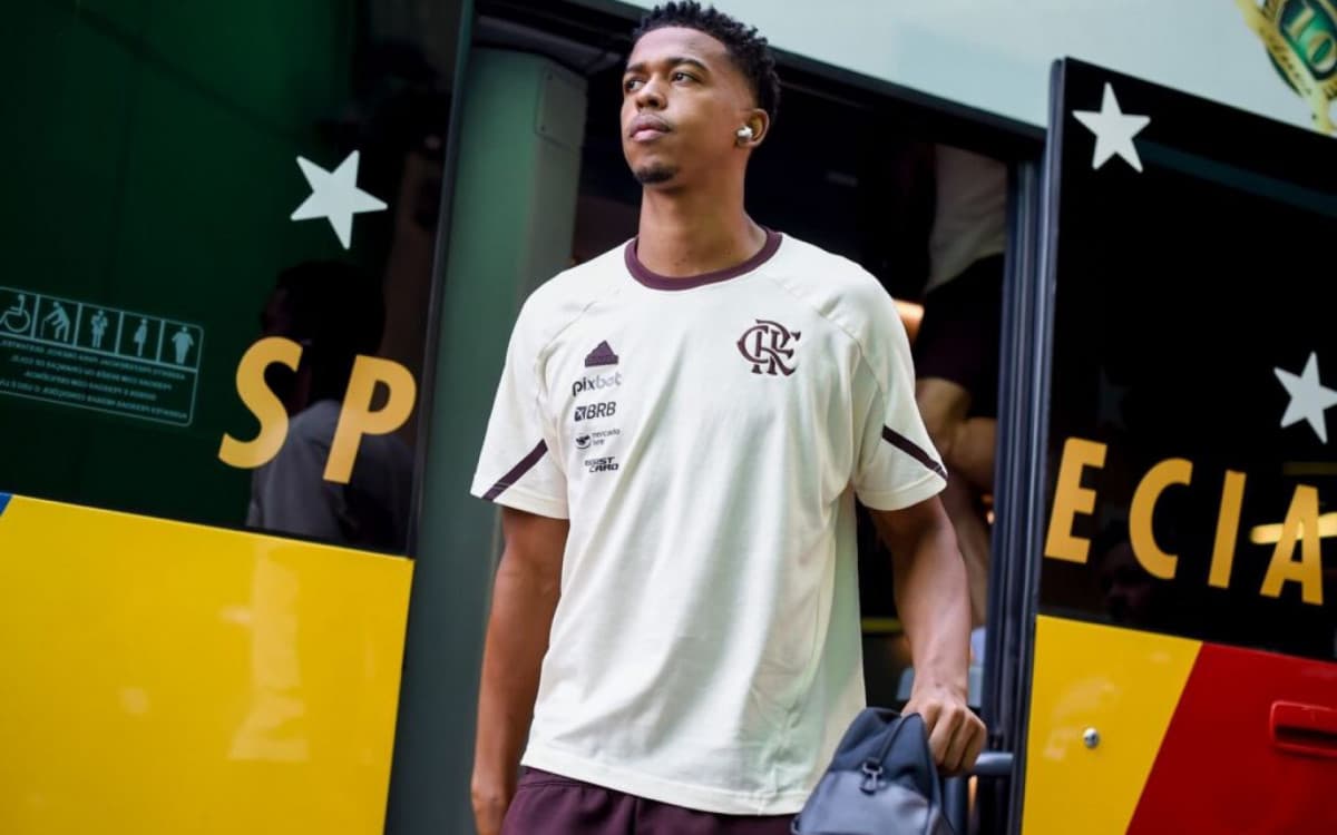 Carlinhos é liberado de treinos no Flamengo após a morte da mãe