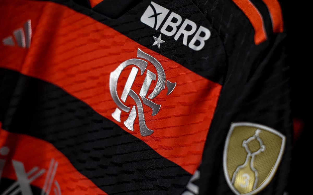 Flamengo aprova novos uniformes para 2025; saiba detalhes