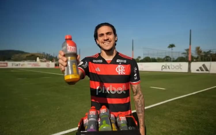 Flamengo fecha patrocínio com marca de bebidas esportivas
