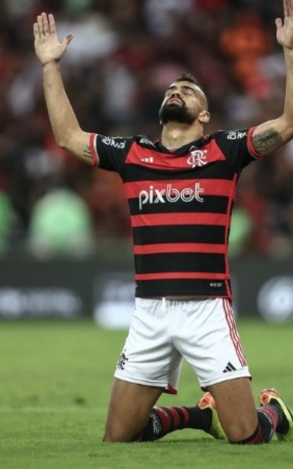 Em jogo equilibrado, Flamengo bate o Cruzeiro e abre vantagem na ponta do Brasileiro