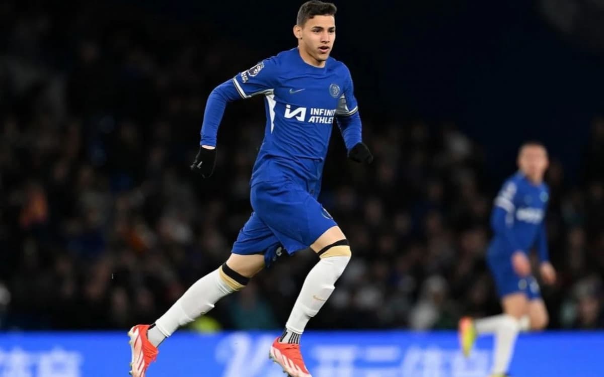 Flamengo corre no fim da janela e negocia com Deivid Washington, do Chelsea