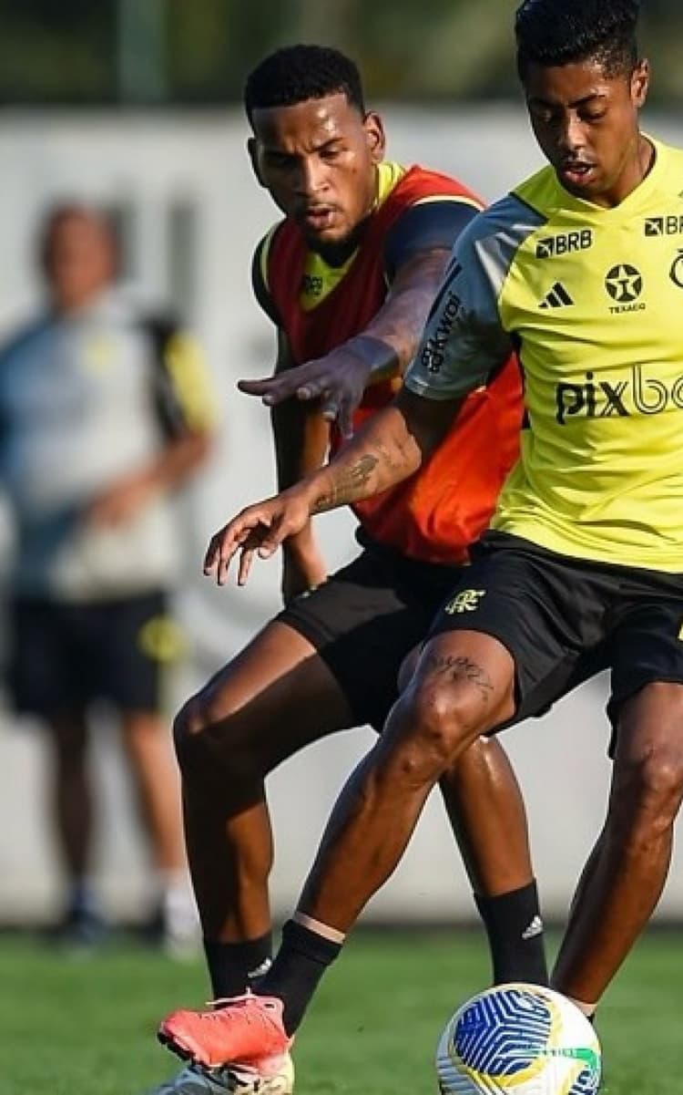 Bruno Henrique espera retribuir Pedro e repetir feito do artilheiro em 2022: 'Jogar por ele'