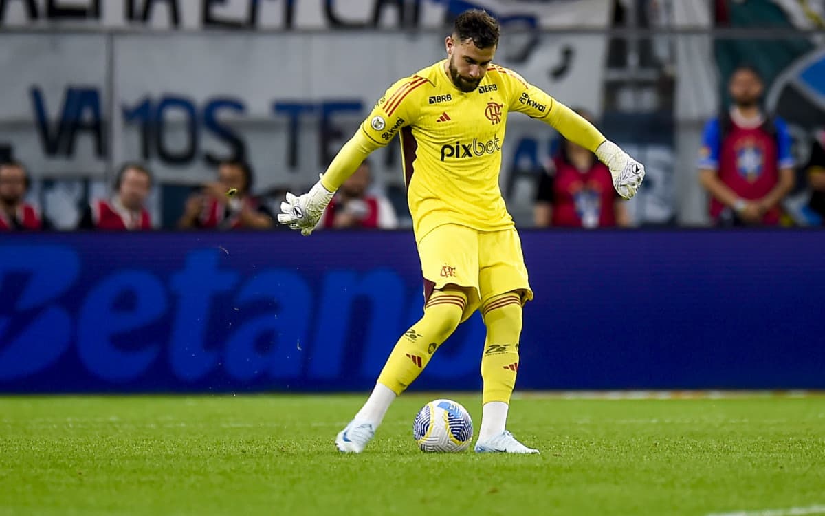 Matheus Cunha lamenta derrota do Flamengo para o Grêmio: 'Não merecíamos'