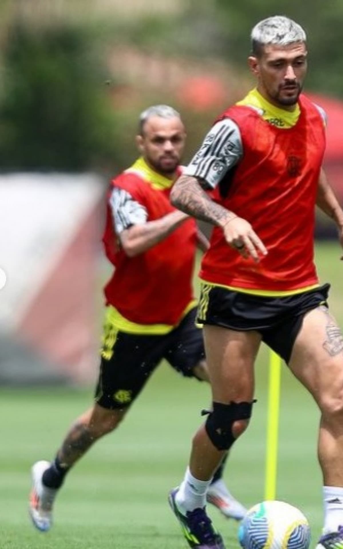 Arrascaeta reassume vice-artilharia do Flamengo e se aproxima de novo 'duplo-duplo'