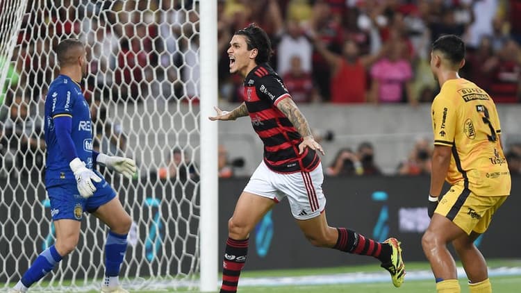 Atuações do Flamengo: Viña é o melhor, e Tite, o pior em vitória magra; dê suas notas